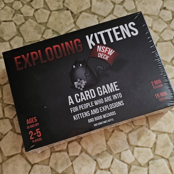 Exploding kittens NSFW deck - Picture 1 of 2